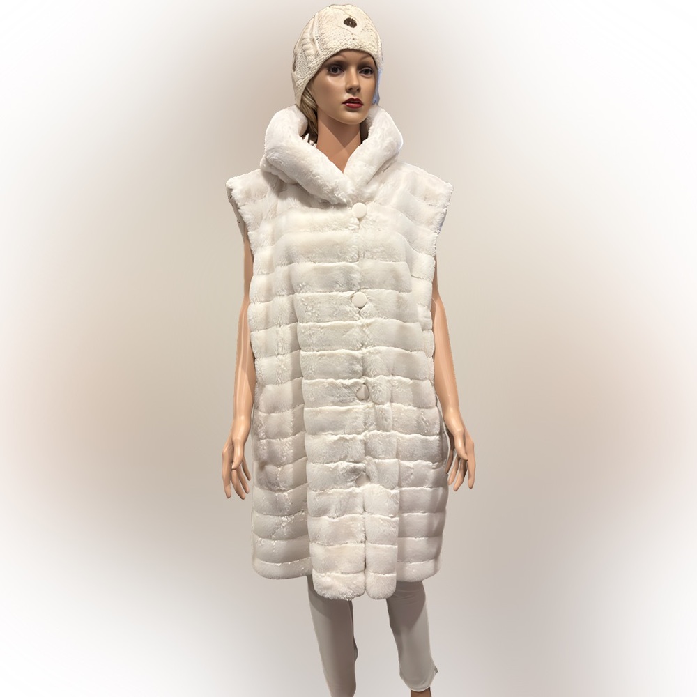 Women's White Teddy Coat Vest - Plush Sleeveless Jacket